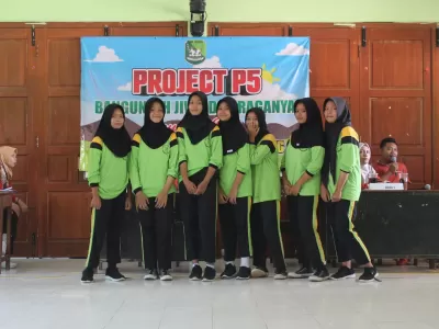 LOMBA SENAM KREASI 