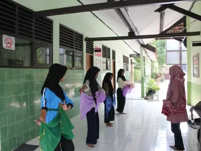 ESKUL SENI TARI