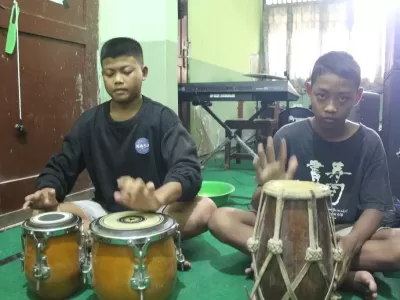 ESKUL MUSIK